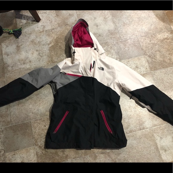 North Face - Picture 1 of 5